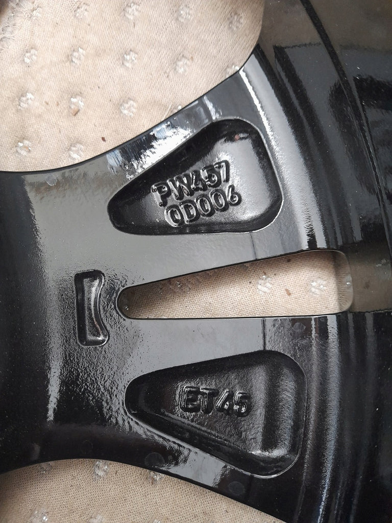 4x Alufelge 16 Zoll 6.5" 5x114.3 45ET Glanz Schwarz PW4570D006 Toyota Yaris