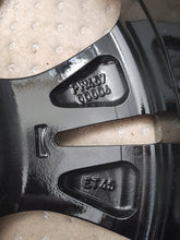 Laden Sie das Bild in den Galerie-Viewer, 4x Alufelge 16 Zoll 6.5&quot; 5x114.3 45ET Glanz Schwarz PW4570D006 Toyota Yaris