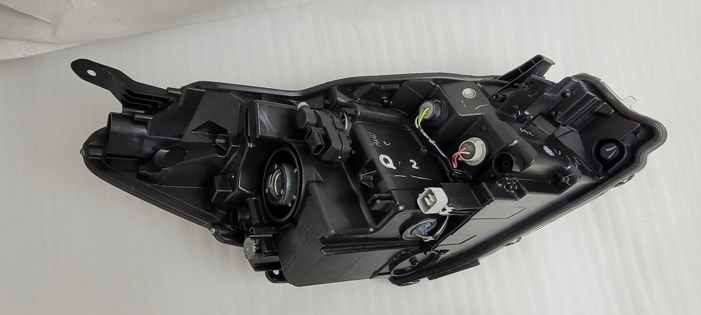 Frontscheinwerfer Toyota Yaris Links Scheinwerfer Headlight SCH7417276250lu