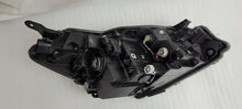 Laden Sie das Bild in den Galerie-Viewer, Frontscheinwerfer Toyota Yaris Links Scheinwerfer Headlight SCH7417276250lu