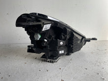 Laden Sie das Bild in den Galerie-Viewer, Frontscheinwerfer Maserati Suv 06702930830 LED Links Scheinwerfer Headlight SCH5364528003ru
