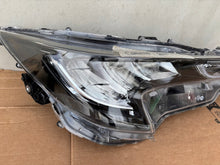 Laden Sie das Bild in den Galerie-Viewer, Frontscheinwerfer Toyota Corolla 81110-02S60 Full LED Rechts Headlight SCH7453347218og
