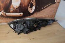 Laden Sie das Bild in den Galerie-Viewer, Frontscheinwerfer Renault Megane III 260105997R Rechts Scheinwerfer Headlight SCH1551425996lb
