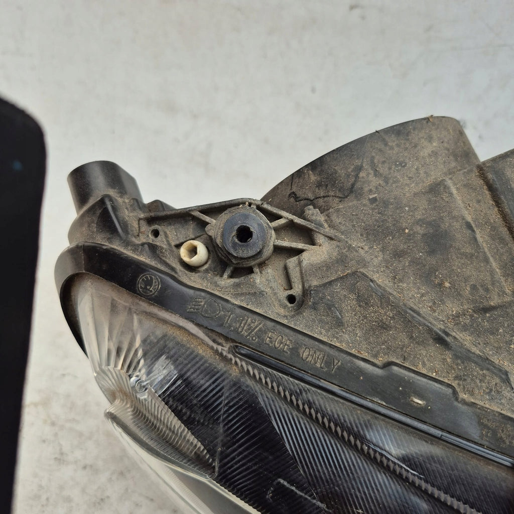 Frontscheinwerfer Skoda Superb III 3V1941016A Bi-Xenon Rechts Headlight