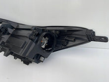 Load image into Gallery viewer, Frontscheinwerfer Kia Sportage Ql 21022018095 92102-F1110 Rechts Headlight