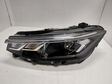 Laden Sie das Bild in den Galerie-Viewer, Frontscheinwerfer VW Passat 3J1941005 Full LED Links Scheinwerfer Headlight SCH8105641637gs