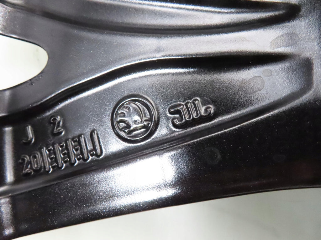 4x Alufelge 17 Zoll 6.5" 5x112 46ET Glanz Silber 5E3601025 Skoda Octavia Iv FEL5171151835br