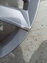 Laden Sie das Bild in den Galerie-Viewer, 1x Alufelge 17 Zoll 7.0&quot; 5x108 40,5ET 31471309 Volvo S60 V60 Rim Wheel