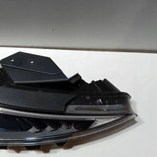 Laden Sie das Bild in den Galerie-Viewer, Frontscheinwerfer Hyundai Elantra 92102F2 92102F2600 Rechts Headlight