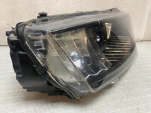 Laden Sie das Bild in den Galerie-Viewer, Frontscheinwerfer Skoda Octavia III 5E1941016 Xenon Rechts Headlight SCH4523832880ii