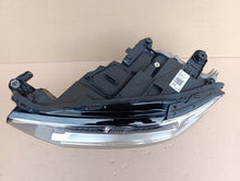 Load image into Gallery viewer, Frontscheinwerfer VW T-Roc 2GA941035AH LED Ein Stück (Rechts oder Links) SCH9939460261it