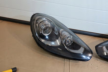 Load image into Gallery viewer, Frontscheinwerfer Porsche Cayenne 7P5941752H Xenon Ein Stück (Rechts oder Links) SCH3475835064vm