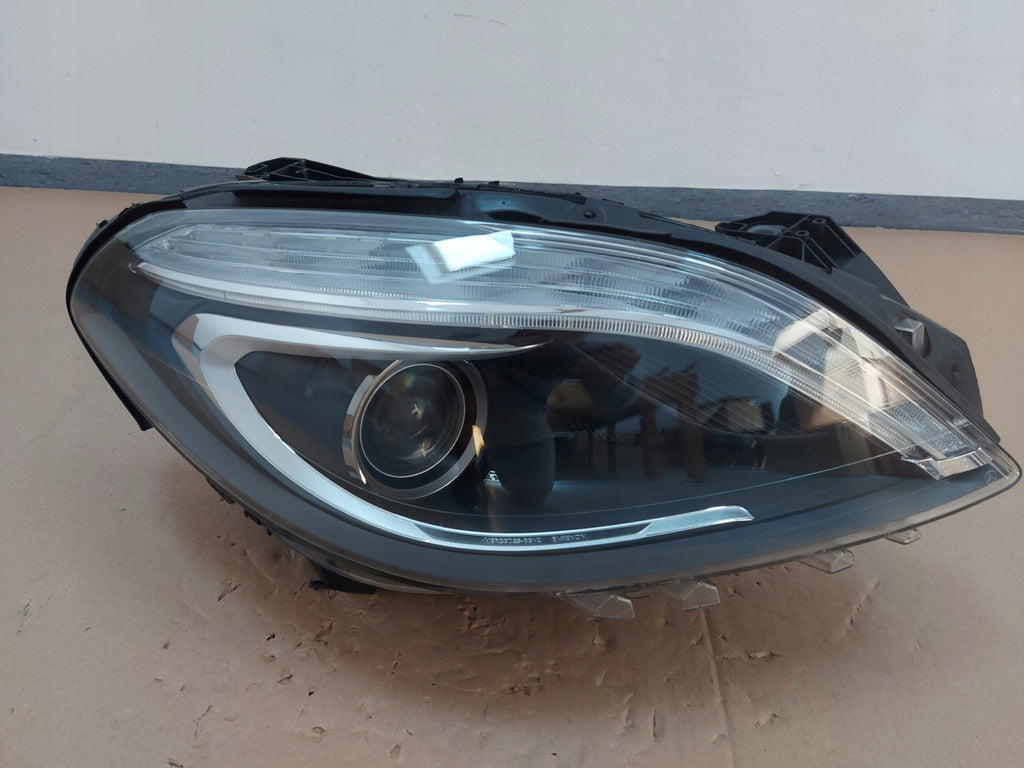 Frontscheinwerfer Mercedes-Benz W246 A2468207261 Xenon Rechts Headlight SCH3200472239xb