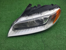 Laden Sie das Bild in den Galerie-Viewer, Frontscheinwerfer Volvo V70 S80 31383540 Links Scheinwerfer Headlight SCH5082499766kw