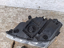 Laden Sie das Bild in den Galerie-Viewer, Frontscheinwerfer Seat Ateca 575941007A Ein Stück (Rechts oder Links) Headlight