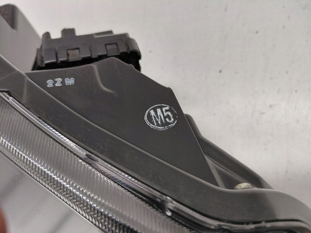 Frontscheinwerfer Mazda 2 D43N-51030 LED Rechts Scheinwerfer Headlight SCH4112587086xy