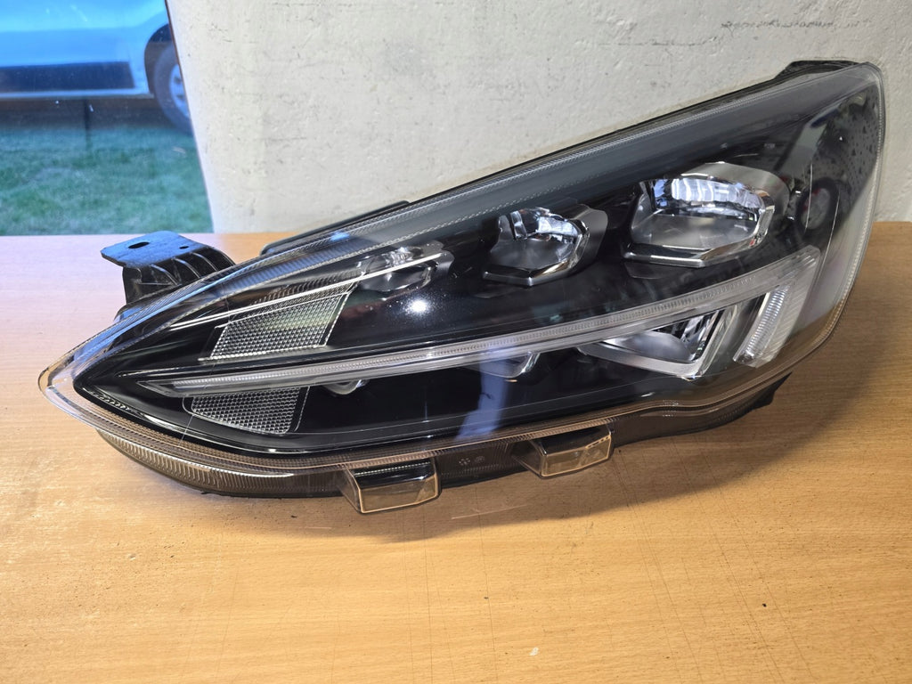 Frontscheinwerfer Ford Focus MX7B-13E015-ED LED Links Scheinwerfer Headlight SCH6214330999rk