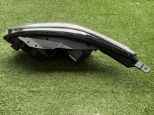 Load image into Gallery viewer, Frontscheinwerfer Kia Ceed 92102J7500 Rechts Scheinwerfer Headlight SCH4902163821rn