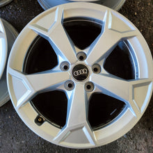 Laden Sie das Bild in den Galerie-Viewer, 4x Alufelge 17 Zoll 6.5" 5x112 38ET Glanz Schwarz 83A601025 Audi Rim Wheel FEL2341509248nf