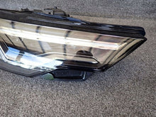 Load image into Gallery viewer, Frontscheinwerfer Audi A6 C8 4K0941040 Rechts Scheinwerfer Headlight