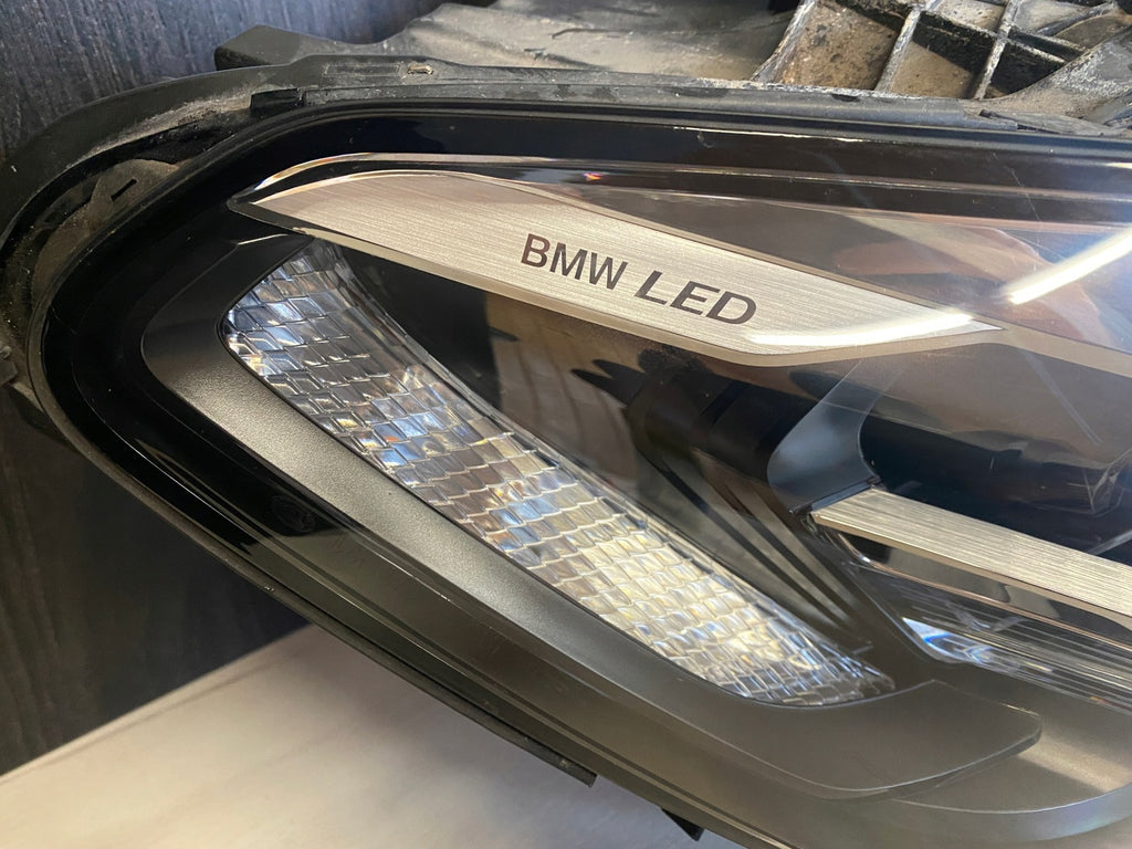 Frontscheinwerfer BMW 5 G31 G30 5A26FA4-01 Ein Stück (Rechts oder Links) SCH3121993421jw