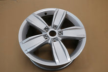Laden Sie das Bild in den Galerie-Viewer, 1x Alufelge 17 Zoll 7.0" 5x112 40ET 3G0601025E VW Passat B8 Rim Wheel FEL5880498235yq