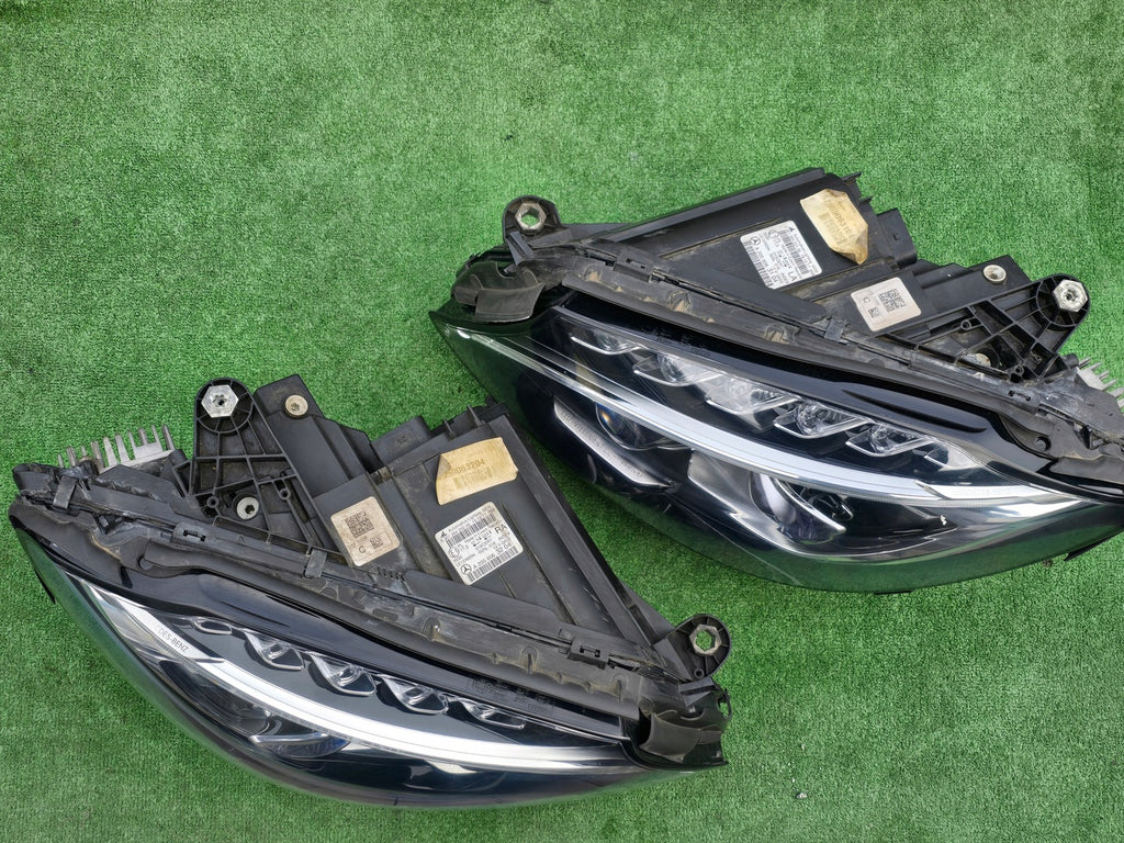 Frontscheinwerfer Mercedes-Benz W205 A2059063204 A2059063104 Full LED Ein Satz SCH3264380627ml