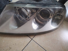 Load image into Gallery viewer, Frontscheinwerfer VW Touareg 7L6941015BK Xenon Links Scheinwerfer Headlight SCH9595289560rd