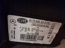 Laden Sie das Bild in den Galerie-Viewer, Frontscheinwerfer Mercedes-Benz W176 A1768204361KZ LED Rechts Headlight SCH3910975117mm