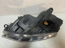 Laden Sie das Bild in den Galerie-Viewer, Frontscheinwerfer Skoda Octavia III 5E1941016 Xenon Rechts Headlight SCH2675404138bt