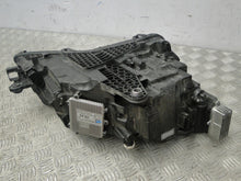 Laden Sie das Bild in den Galerie-Viewer, Frontscheinwerfer Skoda Superb III 3V1941015D LED Ein Stück (Rechts oder Links)