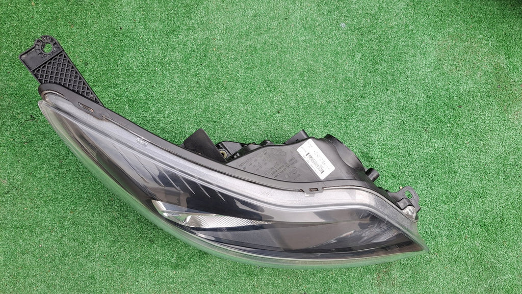 Frontscheinwerfer Ford Focus BM51-13W029-CJ Rechts Scheinwerfer Headlight SCH1885109232nu