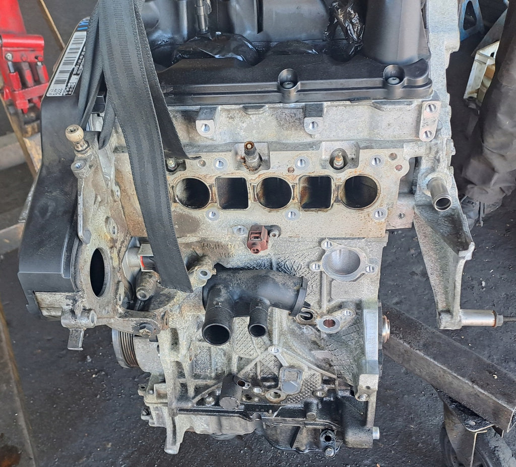 Motor Seat VW Ibiza IV CUT 1.4 TDI 77kW 2015 Diesel Engine Unkomplett