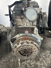 Laden Sie das Bild in den Galerie-Viewer, Motor Kia Sorento I D4CB 2.5 CRDI 170PS 125kW 2002 Diesel Engine Unkomplett