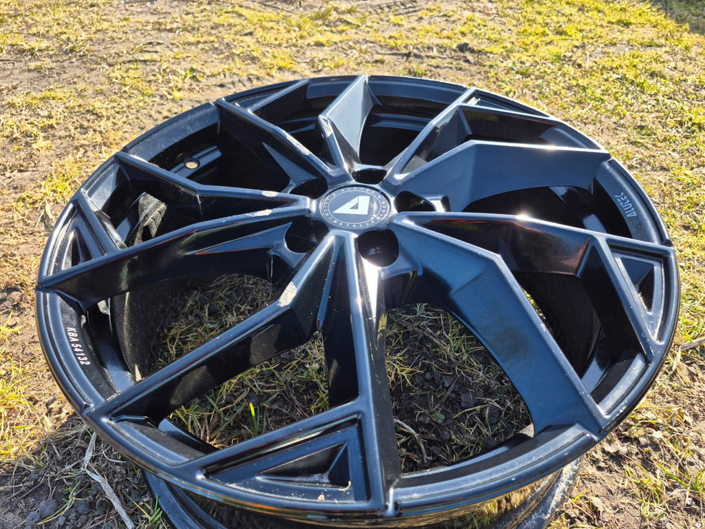 1x Alufelge 19 Zoll 8.0" 5x114.3 50ET Glanz Schwarz Rim Wheel FEL2264584582yy