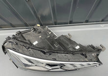 Load image into Gallery viewer, Frontscheinwerfer Audi E-Tron Gt 4J3941036 Full LED Rechts Headlight SCH2475198728mz