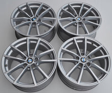 Laden Sie das Bild in den Galerie-Viewer, 4x Alufelge 17 Zoll 7.5" 5x112 30ET Glanz Silber 6883520 BMW G22 Rim Wheel FEL1909180442fu