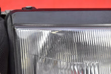 Laden Sie das Bild in den Galerie-Viewer, Frontscheinwerfer Opel Frontera B 1305235379 Rechts Scheinwerfer Headlight SCH2104742097vb