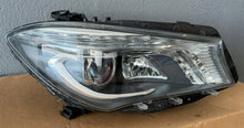 Laden Sie das Bild in den Galerie-Viewer, Frontscheinwerfer Mercedes-Benz Cla Amg A1179067000 Rechts Headlight