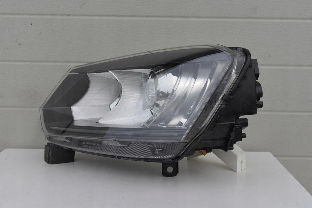 Frontscheinwerfer Skoda Yeti 5L1941015C Xenon Links Scheinwerfer Headlight