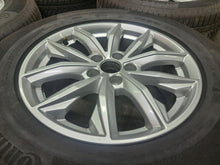 Laden Sie das Bild in den Galerie-Viewer, 4x Alufelge 17 Zoll 7.0" 5x112 34ET Glanz Silber 80A601025J Audi Q5 A3 I FEL1515493630bu