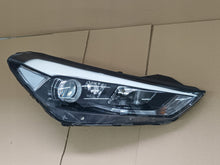 Laden Sie das Bild in den Galerie-Viewer, Frontscheinwerfer Hyundai Tucson 92102-D7100 Rechts Scheinwerfer Headlight SCH7332737756vc