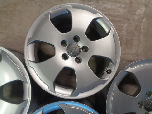 4x Alufelge 17 Zoll 7.5" 5x112 56ET Glanz Silber 8P0601025C Audi A3 Rim Wheel FEL2197459711zs
