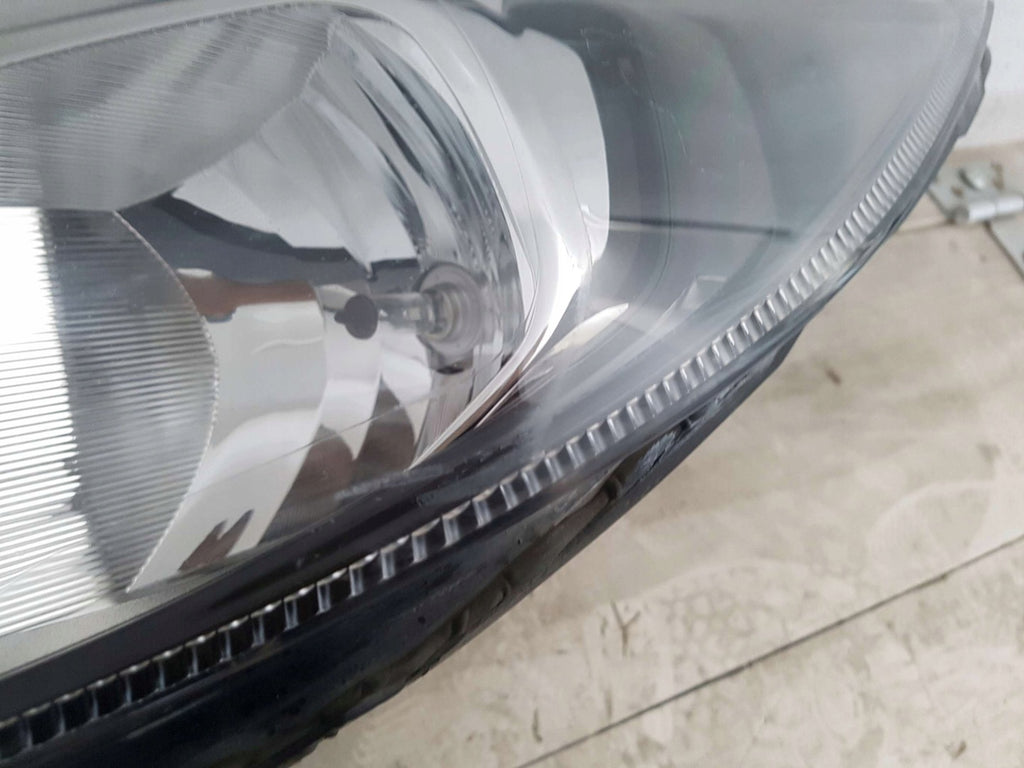 Frontscheinwerfer Ford Fiesta I 2126888 Ein Stück (Rechts oder Links) Headlight SCH4939840990um