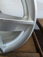 Load image into Gallery viewer, 1x Alufelge 16 Zoll 6.5" 5x112 33ET Glanz Silber 7N5601025 Seat Alhambra FEL7989824690dx