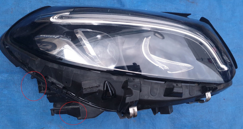 Frontscheinwerfer Mercedes-Benz W246 A2469066201 030129523205 Rechts Headlight