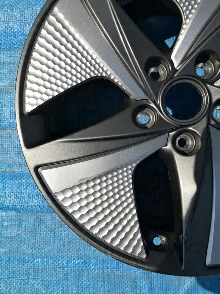 1x Alufelge 17 Zoll 7.0" 5x114.3 53ET Glanz Silber 529100G2600 Hyundai Ioniq