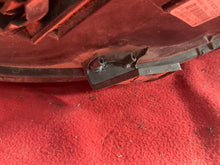 Laden Sie das Bild in den Galerie-Viewer, Frontscheinwerfer Audi A4 B7 8E0941003AM Xenon Links Scheinwerfer Headlight