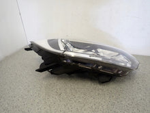 Laden Sie das Bild in den Galerie-Viewer, Frontscheinwerfer Kia Rio III Rechts Scheinwerfer Headlight