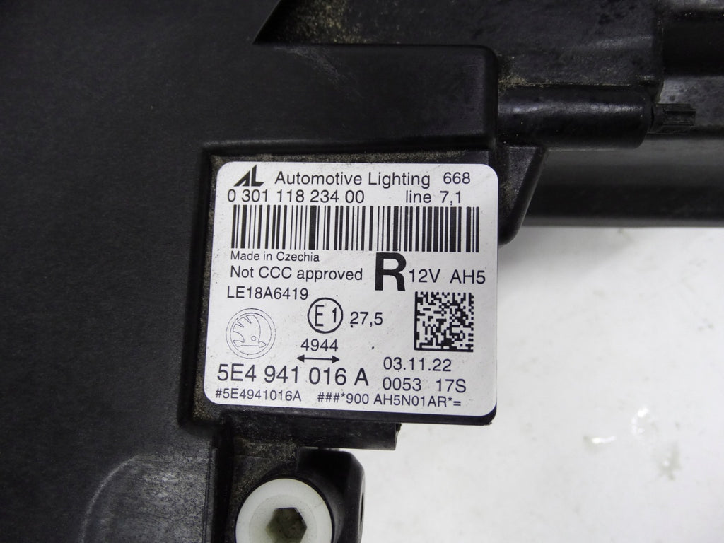 Frontscheinwerfer Skoda Octavia IV 5E4941016A LED Rechts Scheinwerfer Headlight SCH1844332591hj
